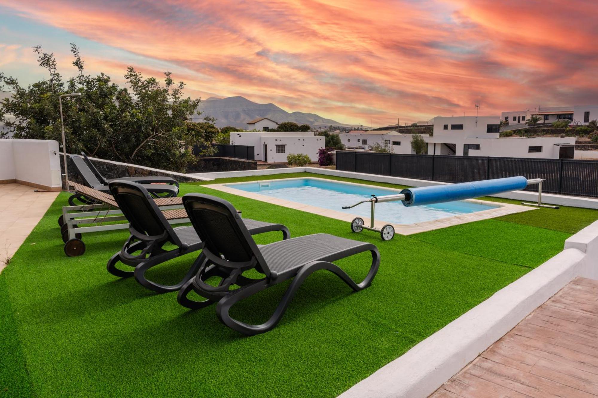 Villa Volcan2 Rural Private Pool La Oliva By Holidays Home Ngoại thất bức ảnh